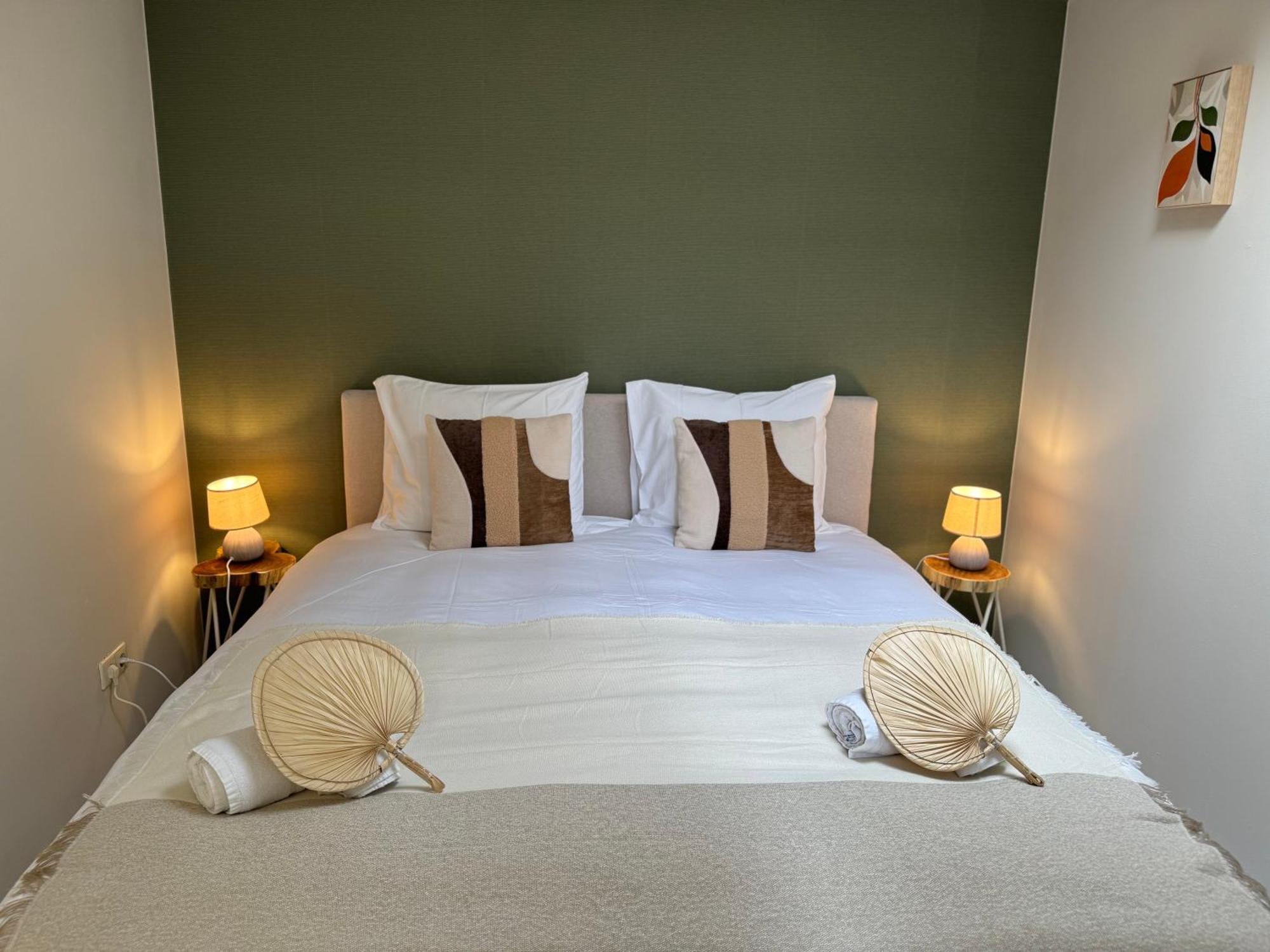 High Street Apartments ซานด์โวร์ต ภายนอก รูปภาพ