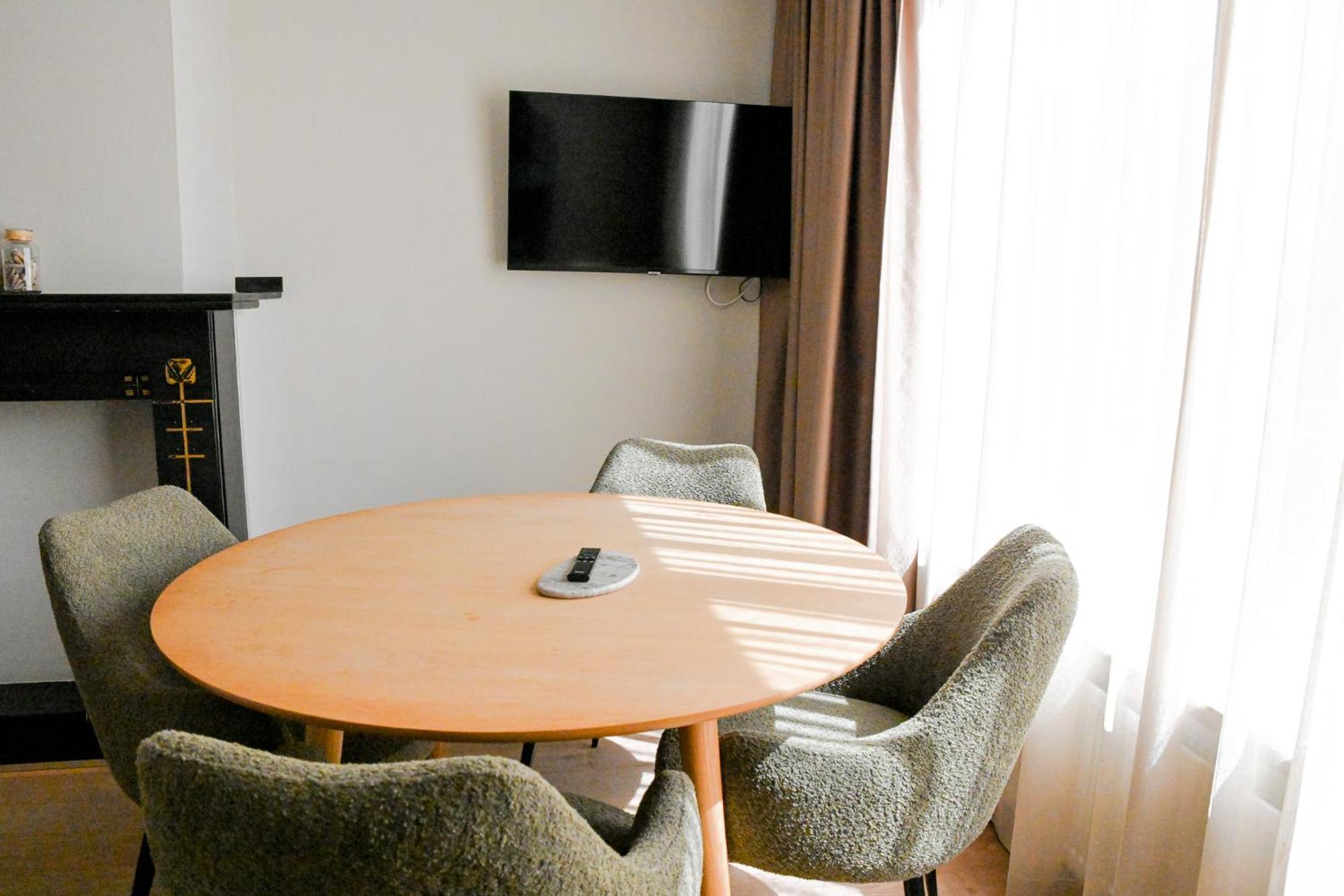 High Street Apartments ซานด์โวร์ต ภายนอก รูปภาพ
