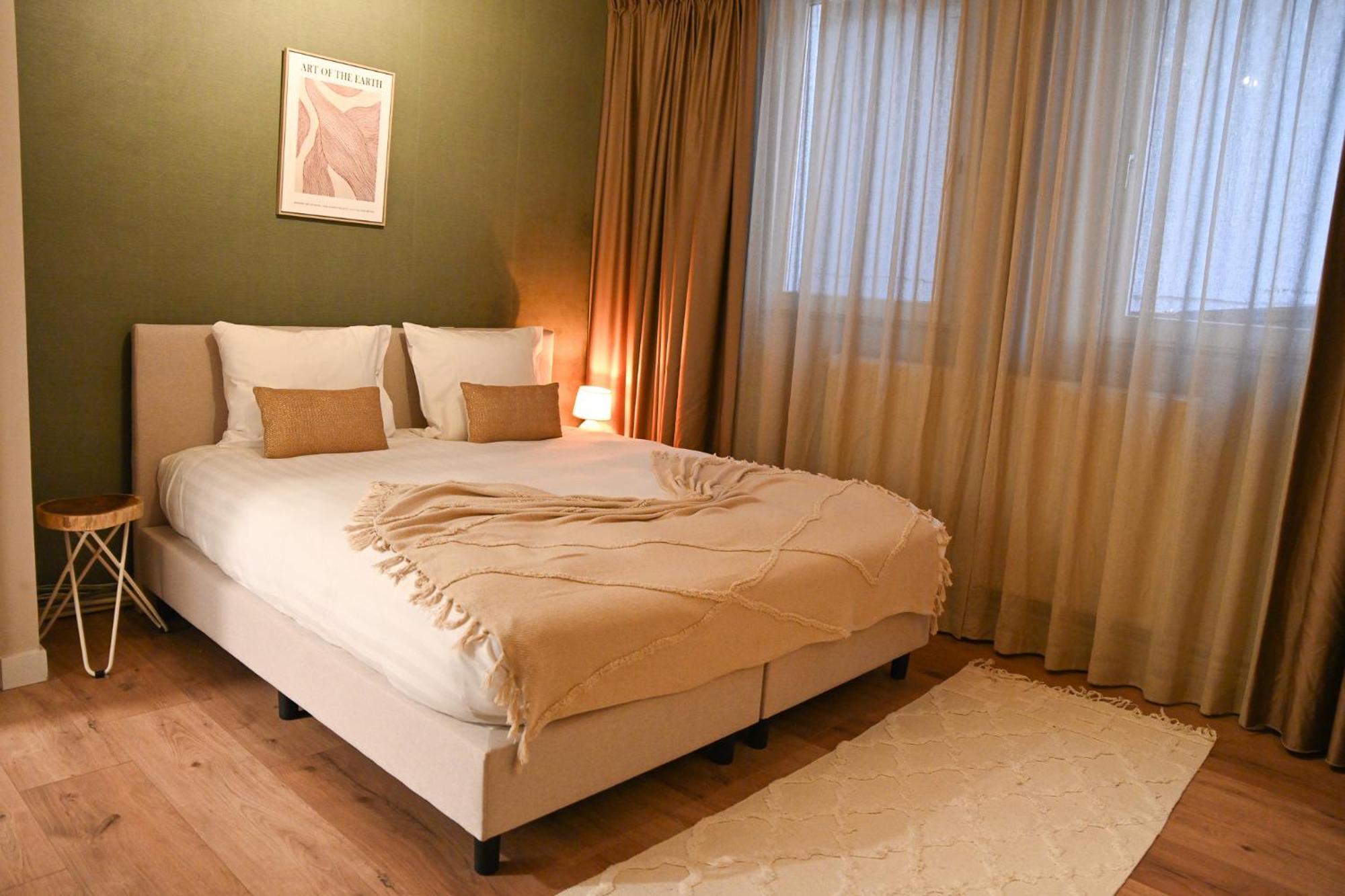 High Street Apartments ซานด์โวร์ต ภายนอก รูปภาพ