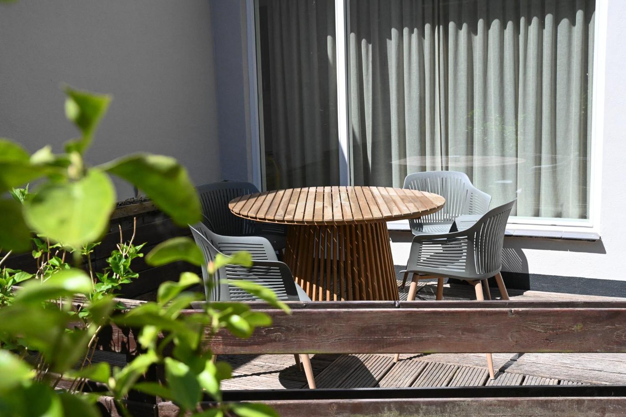 High Street Apartments ซานด์โวร์ต ภายนอก รูปภาพ