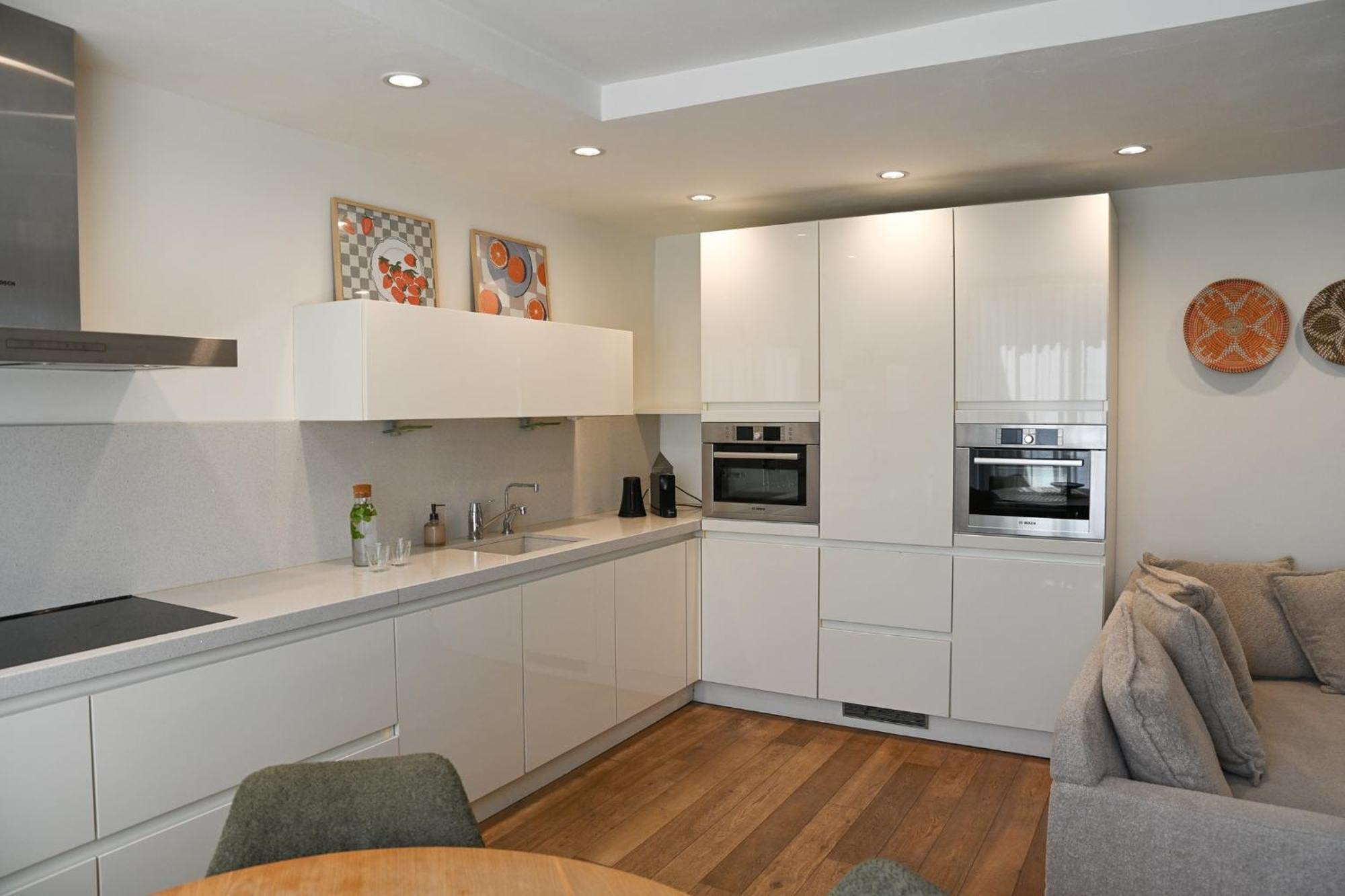 High Street Apartments ซานด์โวร์ต ภายนอก รูปภาพ
