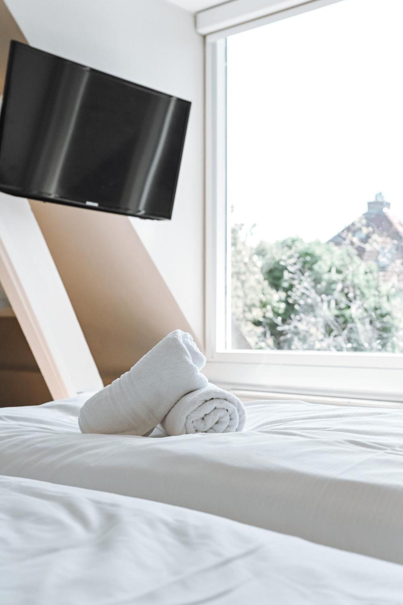 High Street Apartments ซานด์โวร์ต ภายนอก รูปภาพ